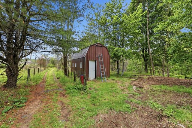 3585 Fairyland Road, Franklin Twp, PA 18235