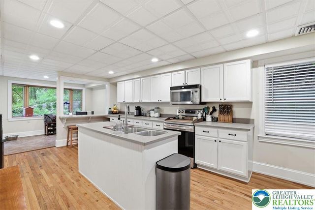 3585 Fairyland Road, Franklin Twp, PA 18235