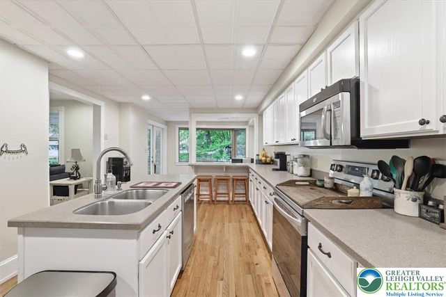 3585 Fairyland Road, Franklin Twp, PA 18235