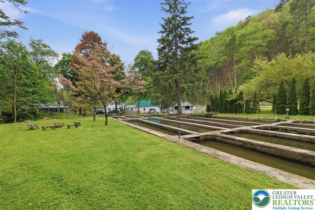 3585 Fairyland Road, Franklin Twp, PA 18235