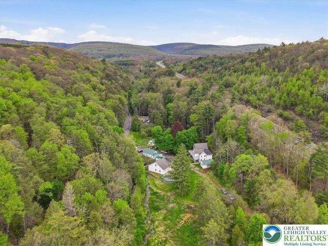 3585 Fairyland Road, Franklin Twp, PA 18235