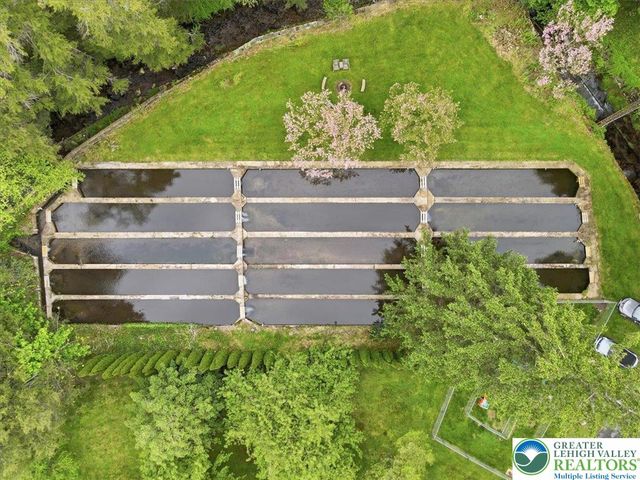 3585 Fairyland Road, Franklin Twp, PA 18235