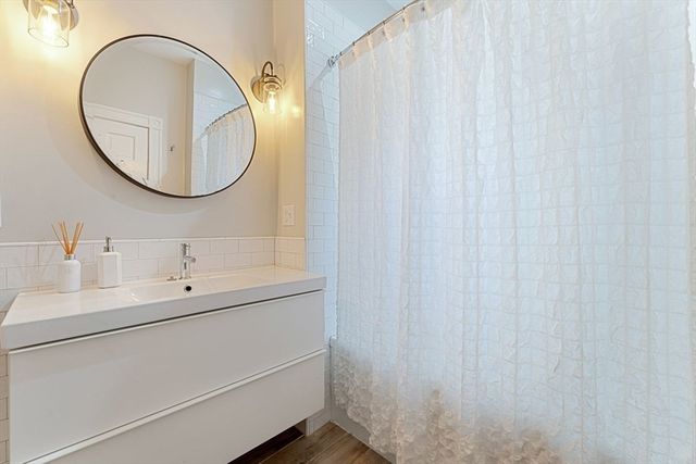 511 E 8th 2, Boston, MA 02127