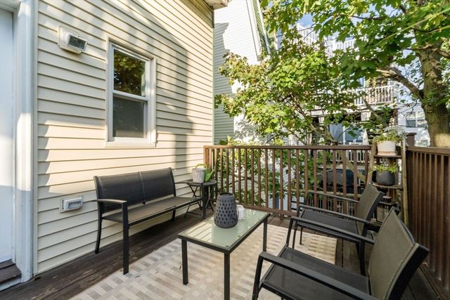 511 E 8th 2, Boston, MA 02127