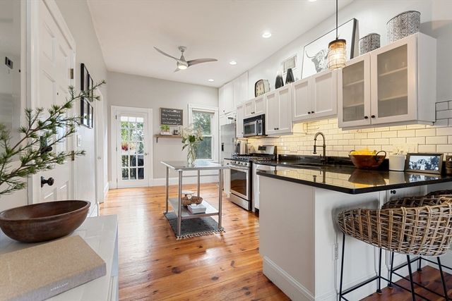 511 E 8th 2, Boston, MA 02127