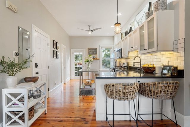 511 E 8th 2, Boston, MA 02127
