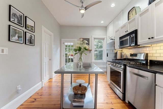 511 E 8th 2, Boston, MA 02127