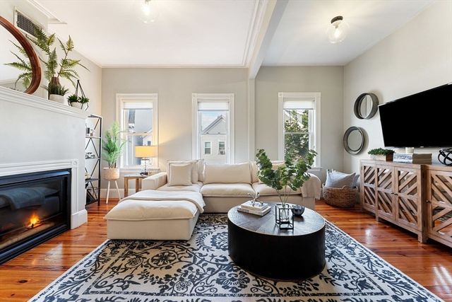 511 E 8th 2, Boston, MA 02127