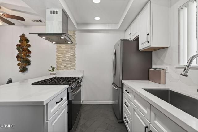 4992 Shenandoah Street, Ventura, CA 93003