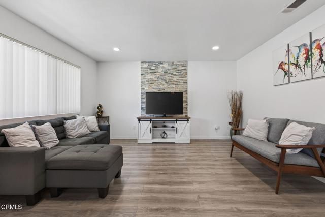 4992 Shenandoah Street, Ventura, CA 93003