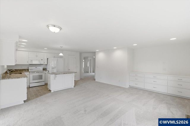 1787 Horseshoe Lake Cir NW, Albany, OR 97321