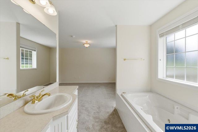 1787 Horseshoe Lake Cir NW, Albany, OR 97321