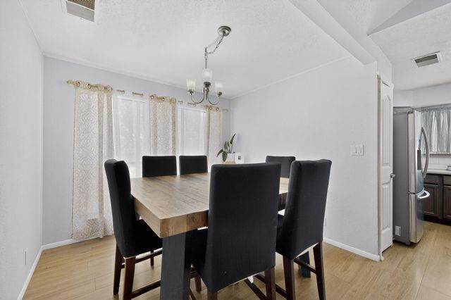 5104 La Subida Street NW, Albuquerque, NM 87105