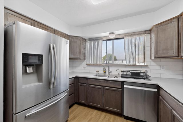 5104 La Subida Street NW, Albuquerque, NM 87105