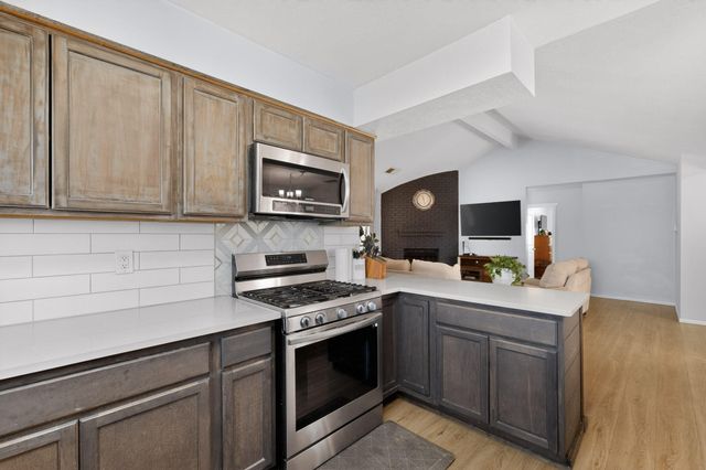 5104 La Subida Street NW, Albuquerque, NM 87105