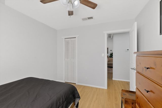 5104 La Subida Street NW, Albuquerque, NM 87105
