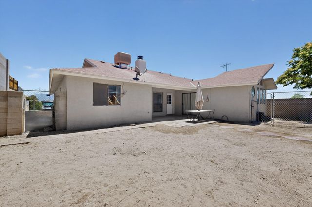 5104 La Subida Street NW, Albuquerque, NM 87105