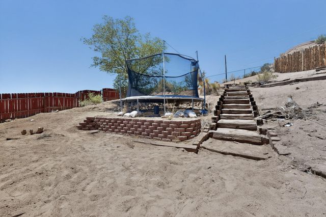 5104 La Subida Street NW, Albuquerque, NM 87105