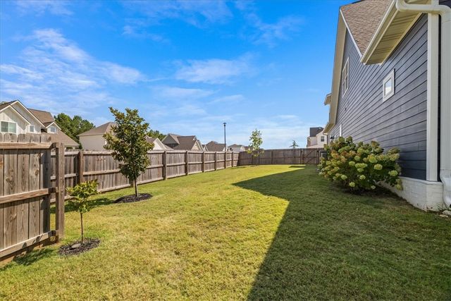 2001 W Coyote Trail, Rogers, AR 72758