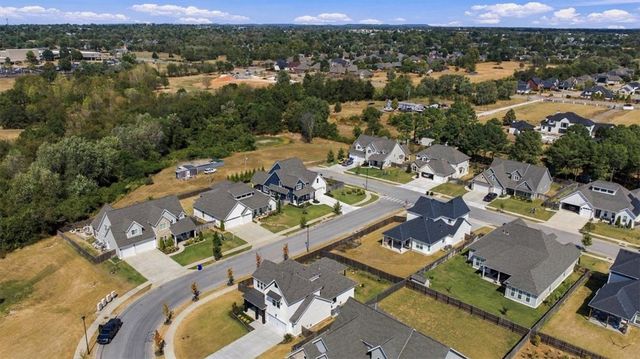 2001 W Coyote Trail, Rogers, AR 72758