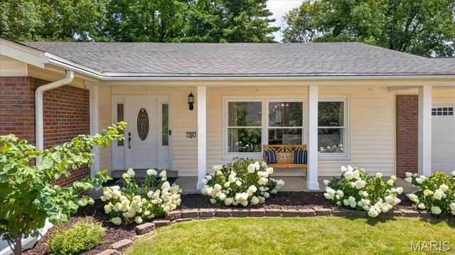 704 Clayworth Drive, Ballwin, MO 63011