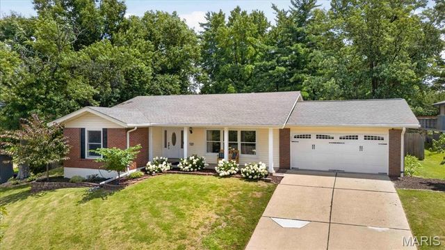 704 Clayworth Drive, Ballwin, MO 63011