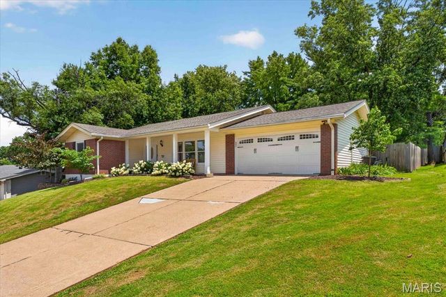 704 Clayworth Drive, Ballwin, MO 63011
