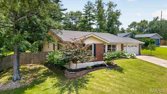 704 Clayworth Drive, Ballwin, MO 63011