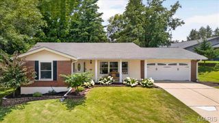 704 Clayworth Drive, Ballwin, MO 63011
