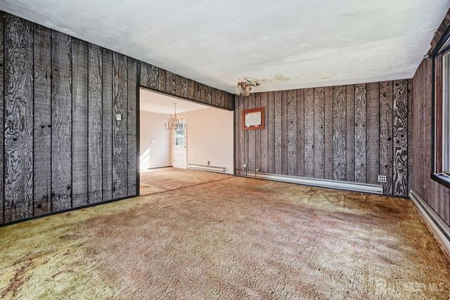 11 Georgetown Road, Parlin, NJ 08859