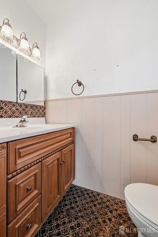 11 Georgetown Road, Parlin, NJ 08859