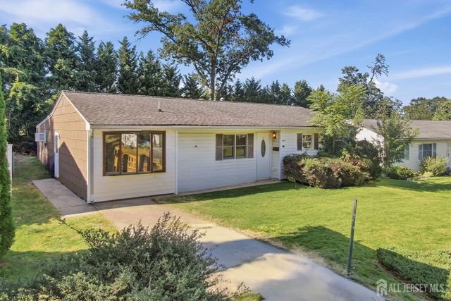 11 Georgetown Road, Parlin, NJ 08859