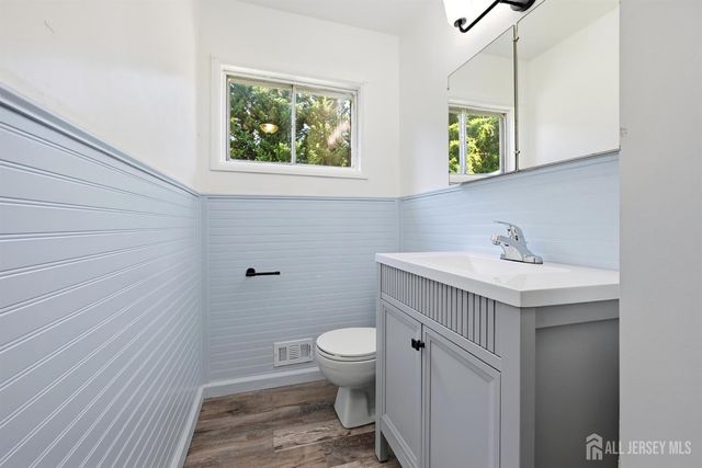 11 Georgetown Road, Parlin, NJ 08859