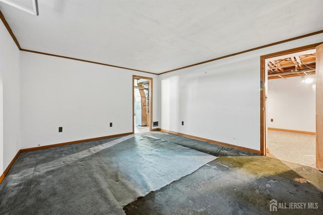 11 Georgetown Road, Parlin, NJ 08859