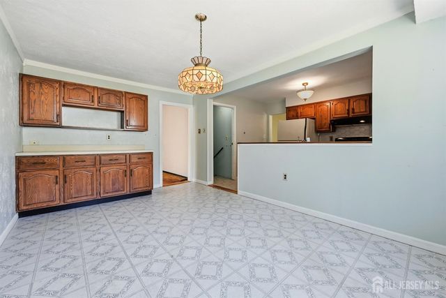 11 Georgetown Road, Parlin, NJ 08859