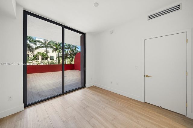 90 NE 32 St 203, Miami, FL 33127