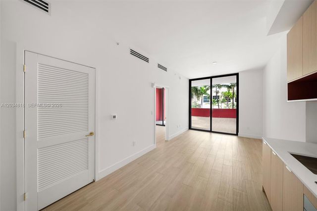 90 NE 32 St 203, Miami, FL 33127