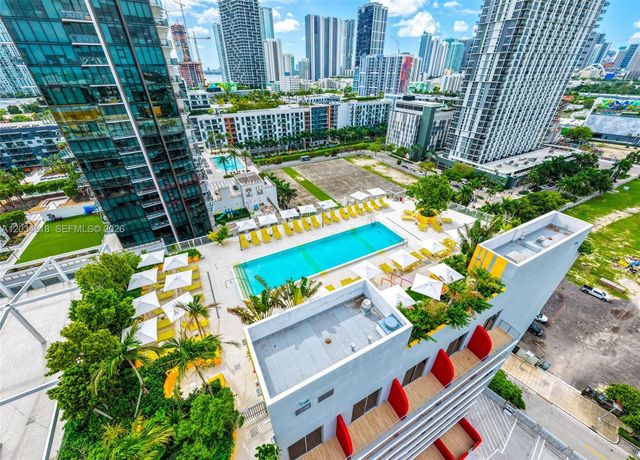 90 NE 32 St 203, Miami, FL 33127