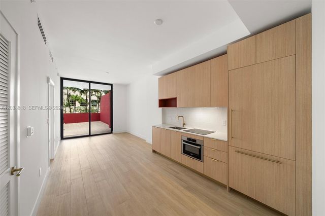 90 NE 32 St 203, Miami, FL 33127