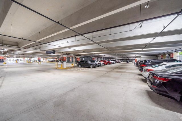 90 NE 32 St 203, Miami, FL 33127