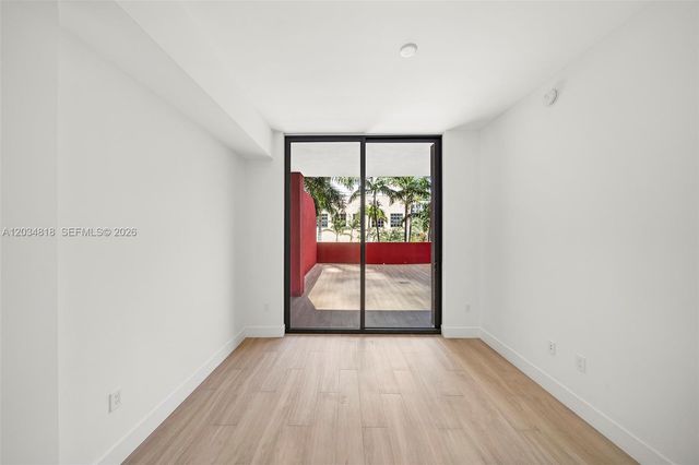90 NE 32 St 203, Miami, FL 33127