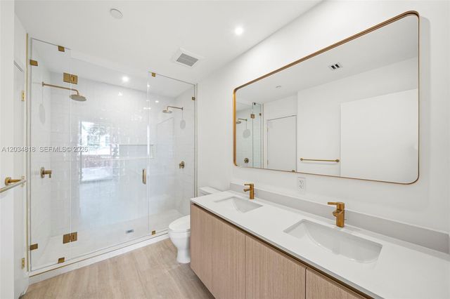 90 NE 32 St 203, Miami, FL 33127