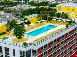 90 NE 32 St 203, Miami, FL 33127