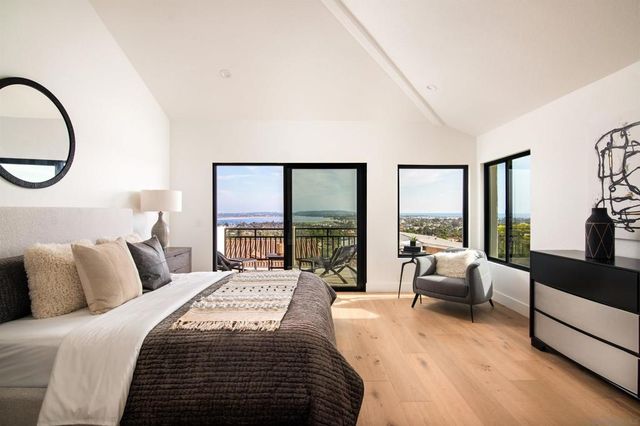 2481 La Marque St, San Diego, CA 92109