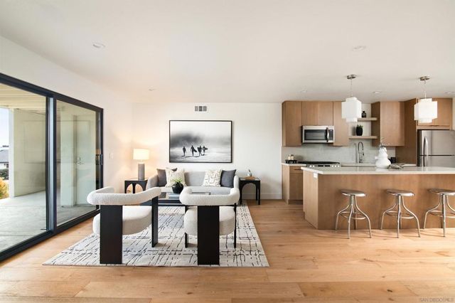 2481 La Marque St, San Diego, CA 92109