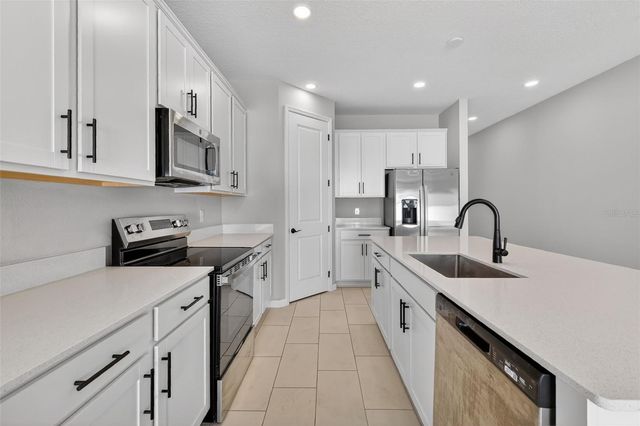 3998 BANNOCK AVENUE, Tavares, FL 32778