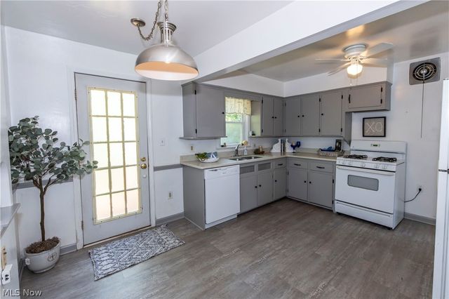 1597 Bond Street, Akron, OH 44313