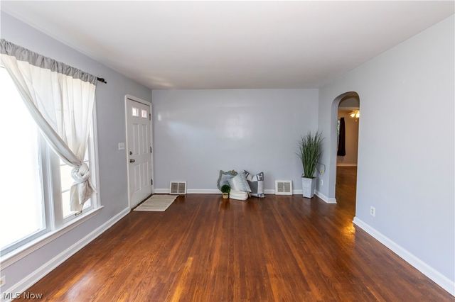 1597 Bond Street, Akron, OH 44313