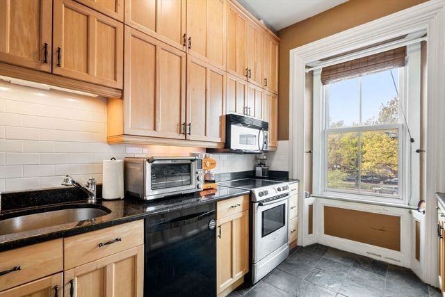 536 Massachusetts Ave 4, Boston, MA 02118