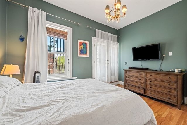 536 Massachusetts Ave 4, Boston, MA 02118